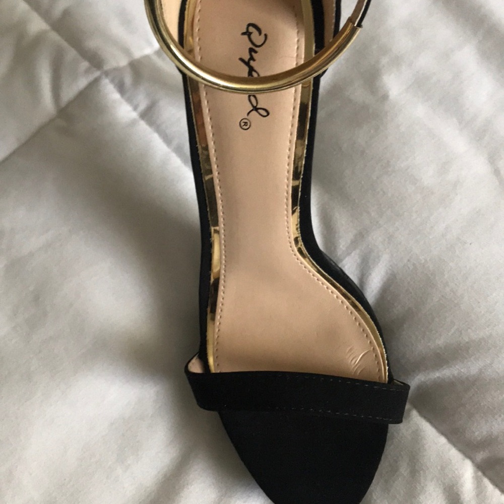 Heels - Picture 2 of 4